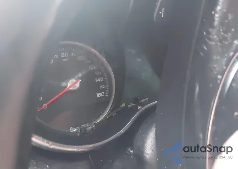 2017 Mercedes-Benz C 300 z USA, uszkodzony, nr VIN 55SWF4JB0HU233873